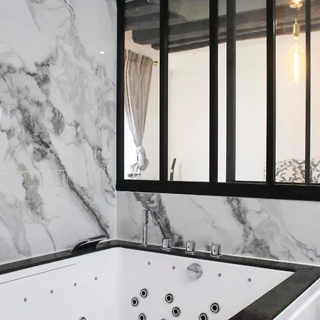 Charming 2-room In The Heart Of Apartment