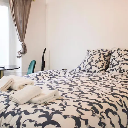 Charming 2-room In The Heart Of Apartamento